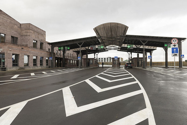 Transfer from Yerevan to Bavra